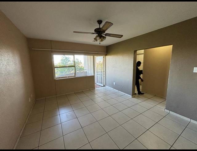 2 BEDROOM APARTMENT FOR SALE IN PRIMROSE HILL